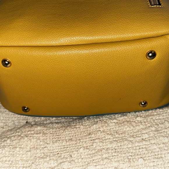 UEC MONTANA WEST Backpack Purse Anti-Theft Backpack with secured zipper & tassel - Picture 10 of 16